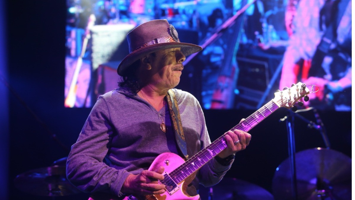 Da Carlos Santana positivo a Covid-19
