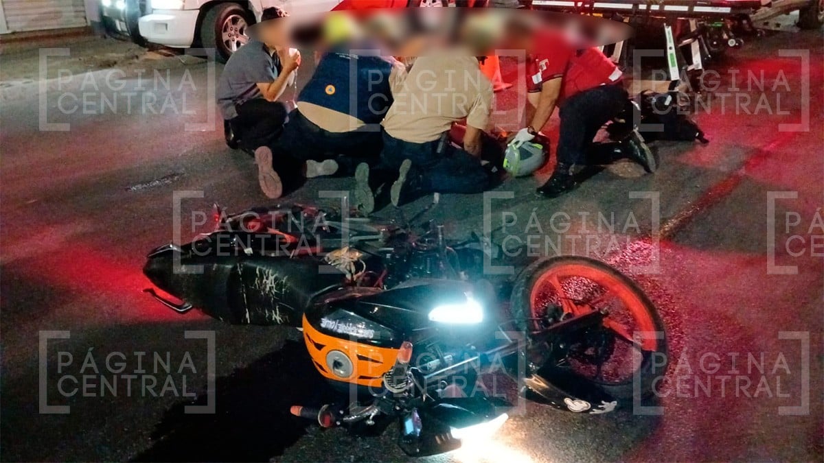 “¡Yo no los maté, yo no los maté!” Motociclista muere al chocar contra carro