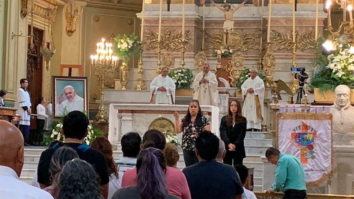 Arzobispo de León pide por el eterno descanso del Papa Francisco y por un sucesor de paz