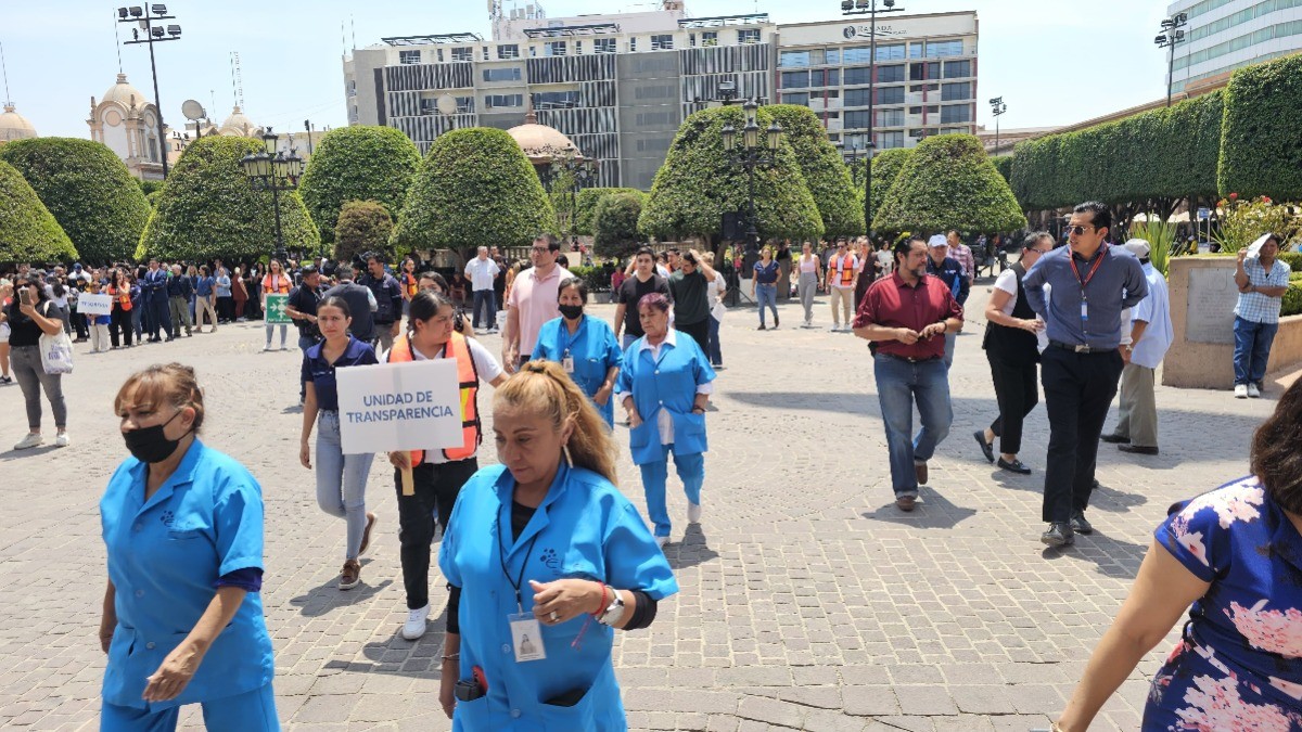 ¡Todos fuera! Sonó la alarma y casi 700 personas de Presidencia tuvieron que salir de ahí