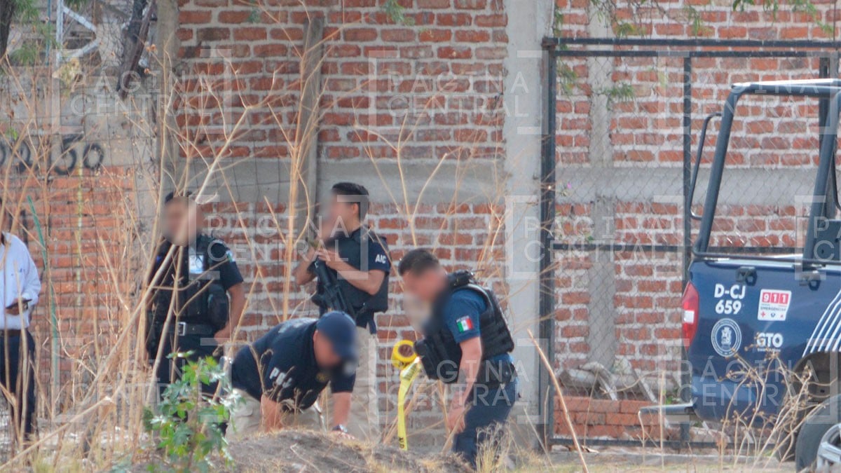 Vecinos hallan cuerpo maniatado y en llamas en un terreno baldío en la Diez de Mayo