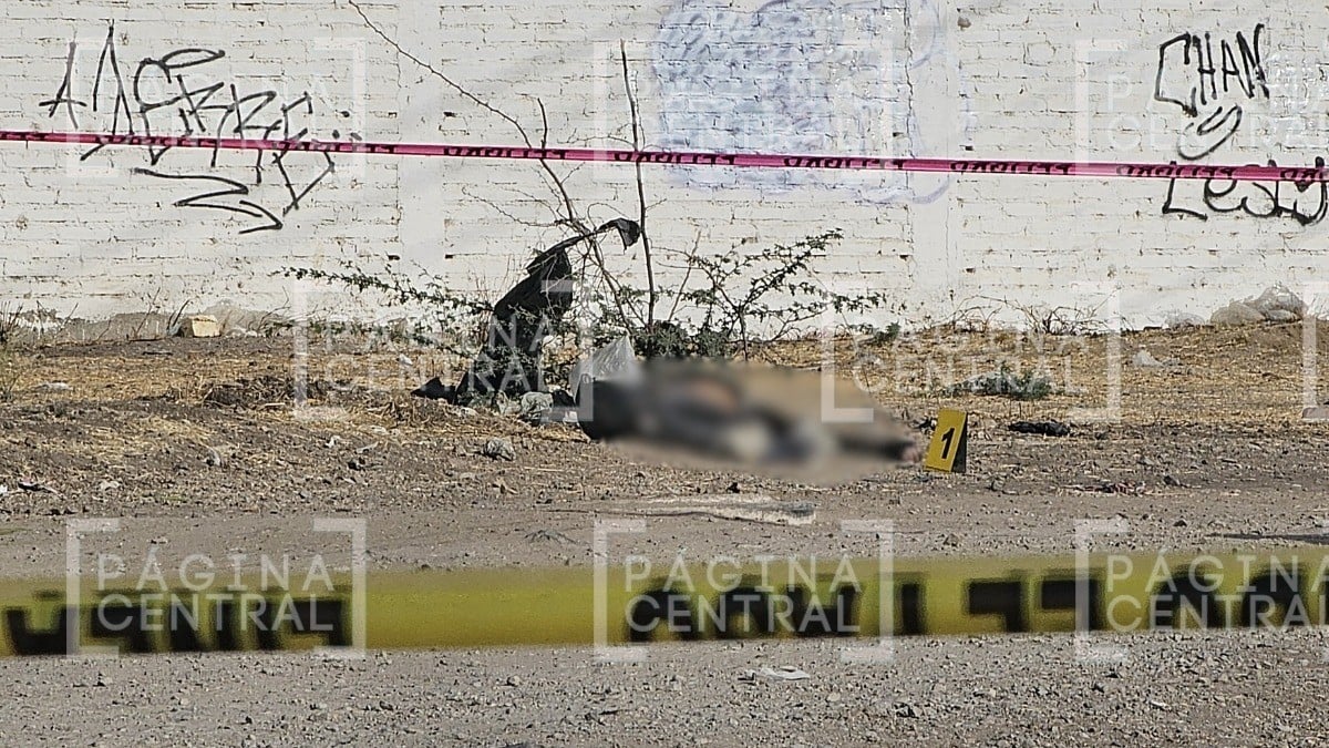 ¡Hallazgo! Vecinos iban a trabajar cuando encontraron un cuerpo con varios balazos