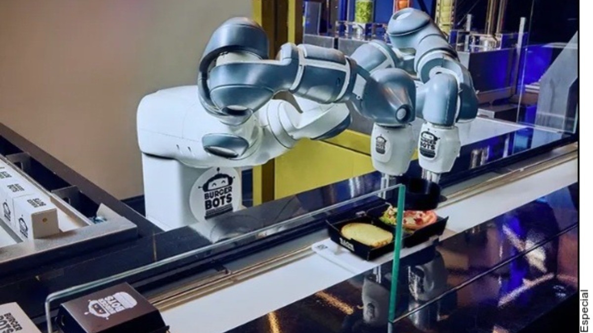Dirigen robots restaurante y sirven ¡en solo 27 segundos!