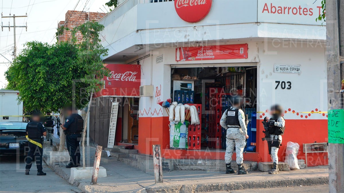 Balean a hombre en tienda mientras jugaba maquinitas; balas alcanzan a la encargada