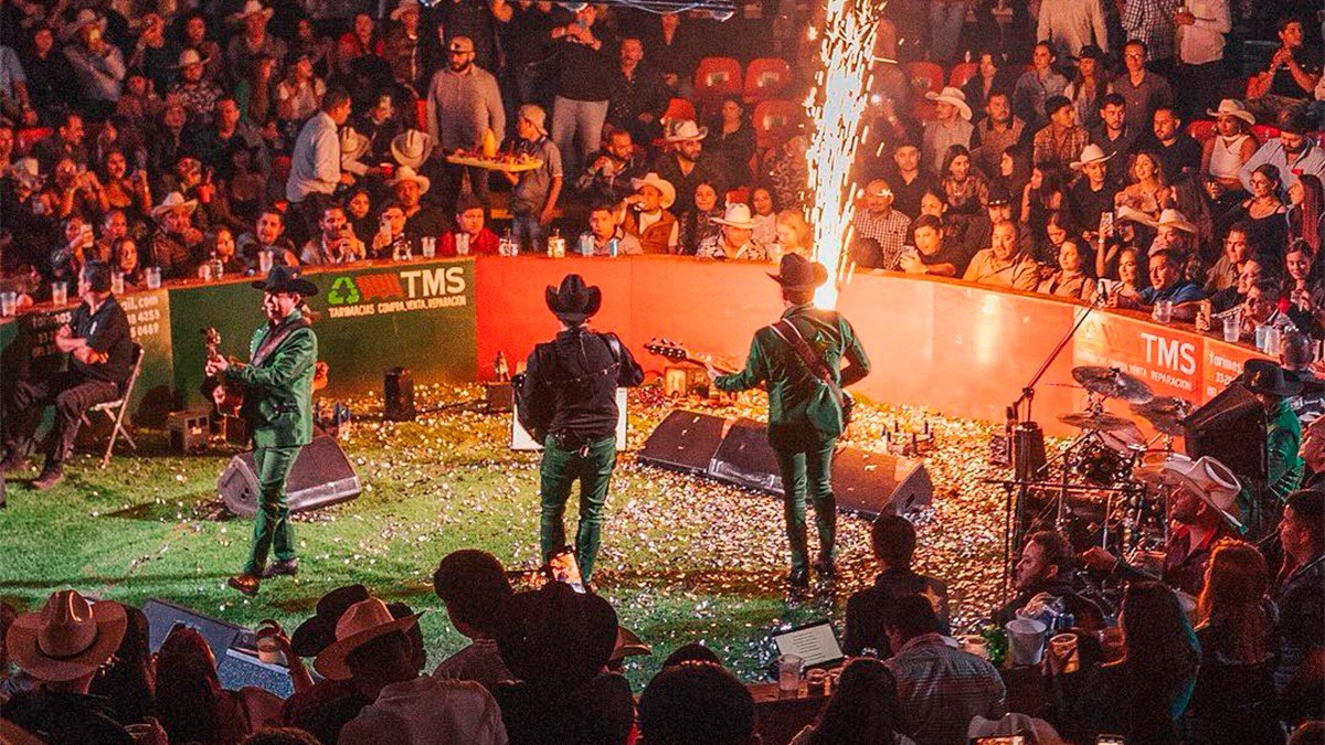 Alegres del Barranco revelan quién ordenó mostrar las polémicas imágenes en su concierto