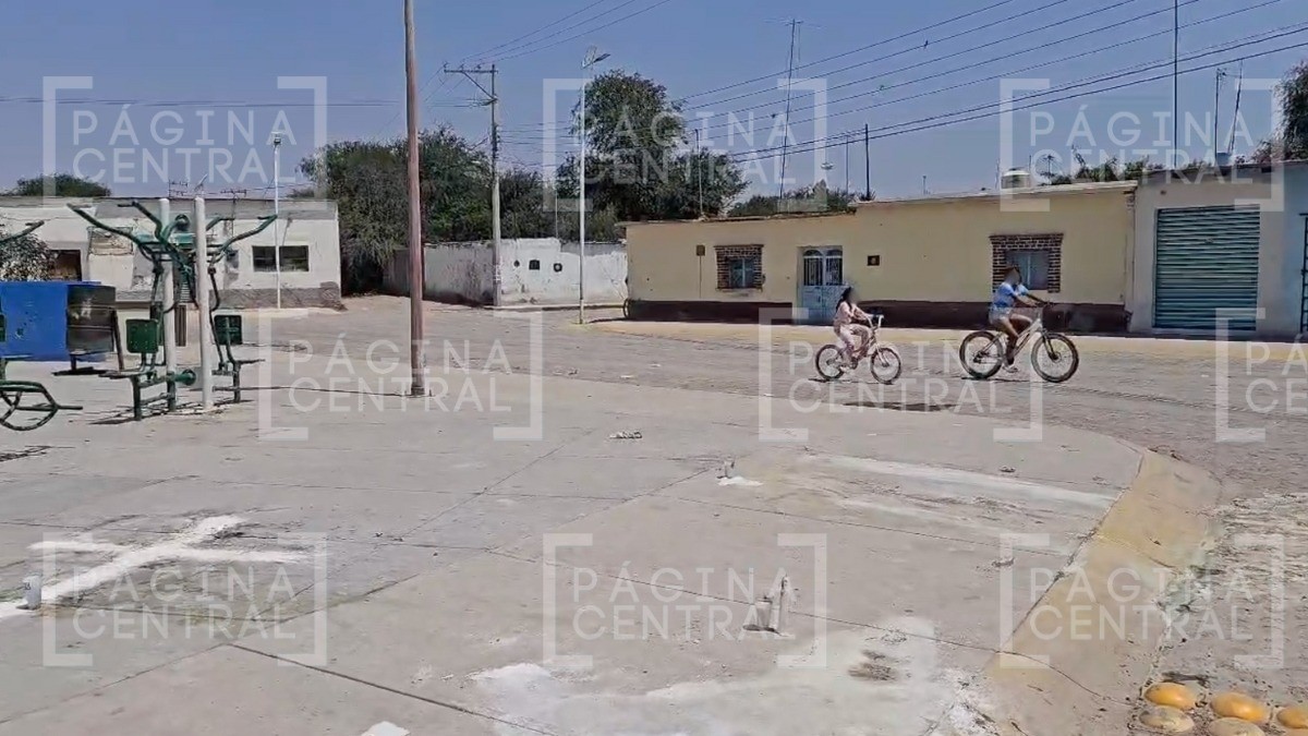 Huellas de la masacre: Colocan cruces de cal en el lugar donde quedaron los siete cuerpos