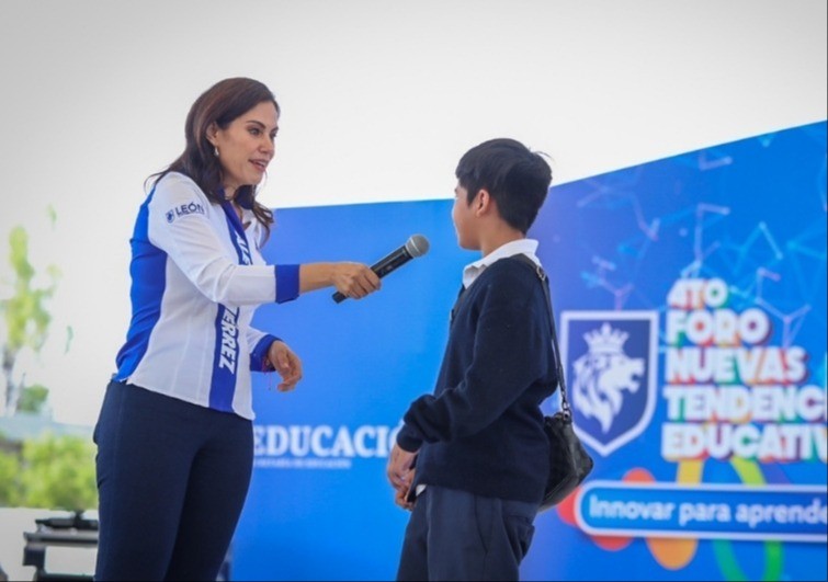 ¡Apoyos y más apoyos! Dinero del Municipio destinado a becas rompe récord