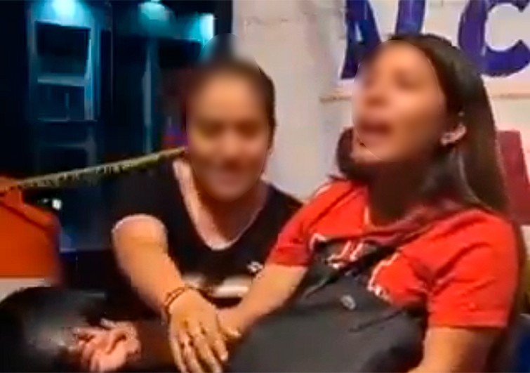 VIDEO Funcionaria pública es sorprendida ebria en alcoholímetro y renuncia tras escándalo