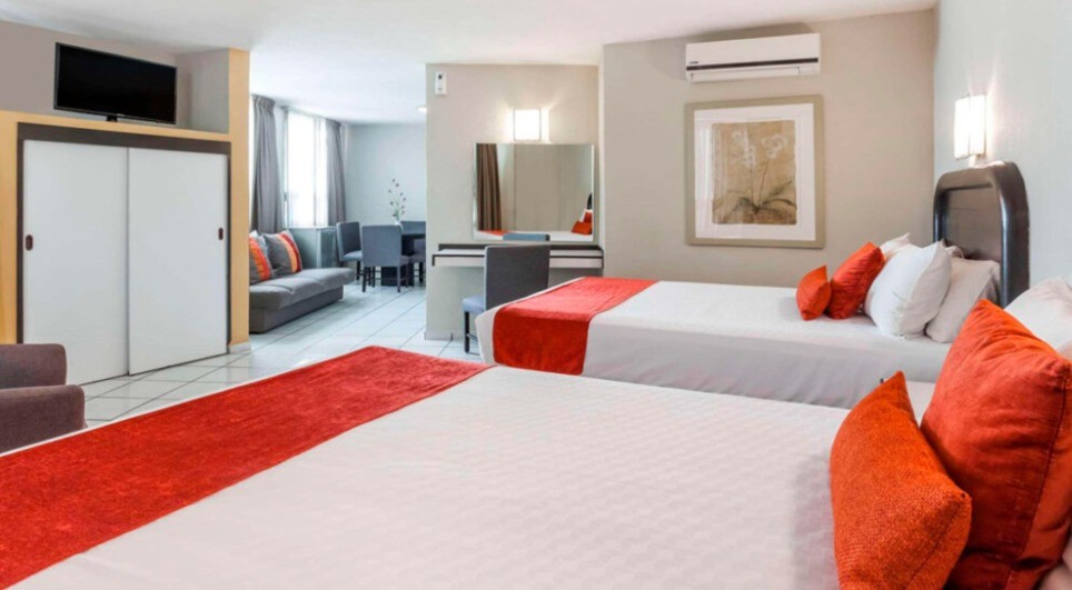 ¡Cierran cinco hoteles en Guanajuato! Exigen a diputados regular Airbnb ya