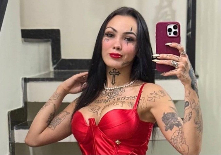 ¡Gritaba desesperadamente! Exnovio apuñala 9 veces a influencer durante transmisión en vivo