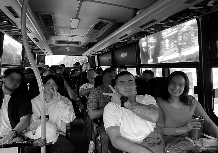 Autobús con 26 personas cae de un puente; mueren 11 estudiantes universitarios