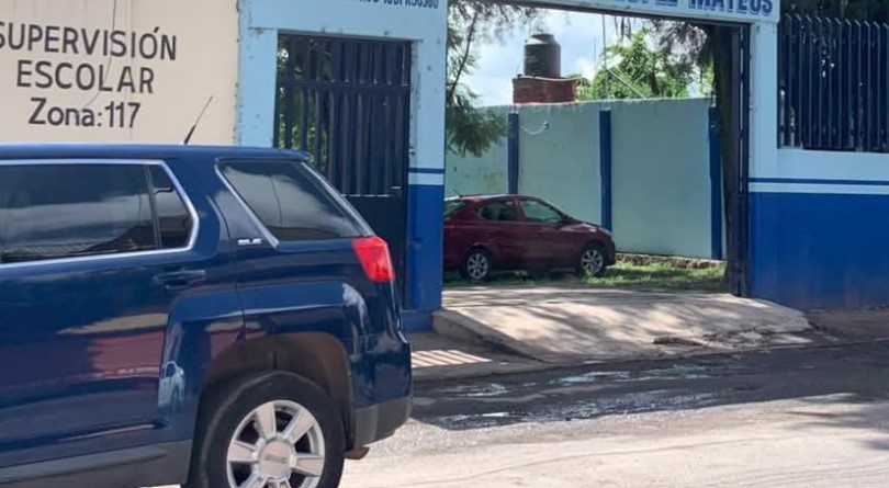 Dijo que vio un ‘bichito’: Maestra rocía insecticida a alumno y compañeros se intoxican 