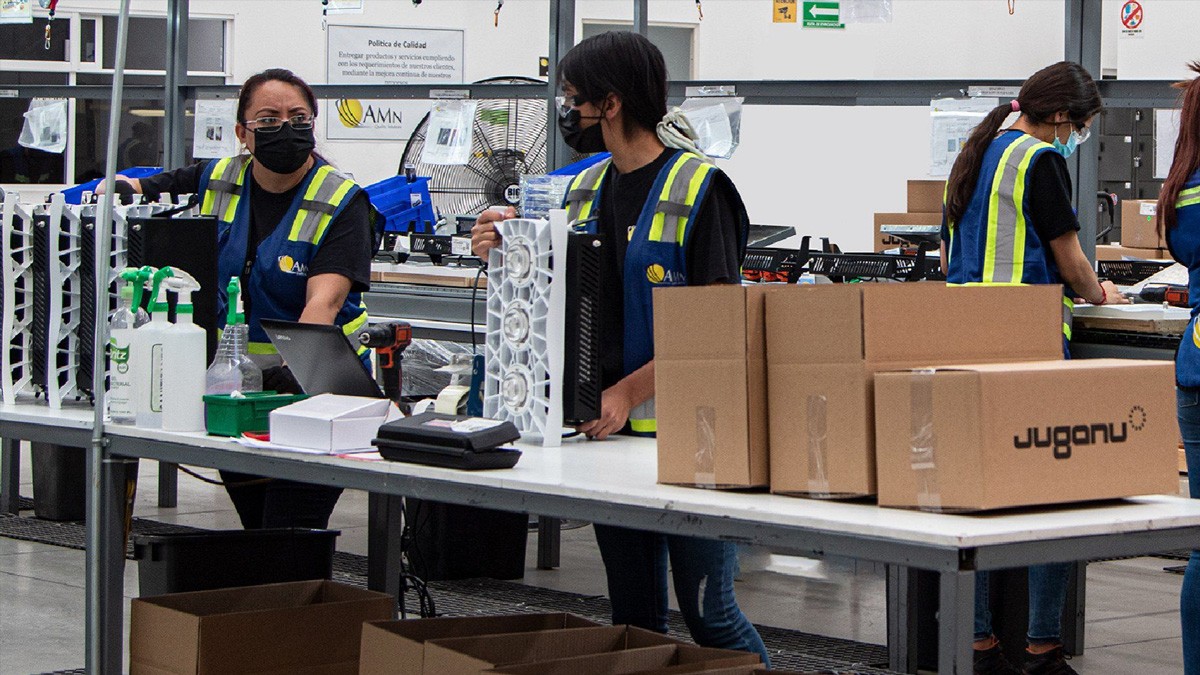 Caen 20% importaciones de EU en abril