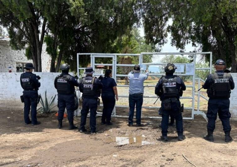 ¡Golpe a la delincuencia! FGR recupera tractocamión y mercancía robada en este municipio