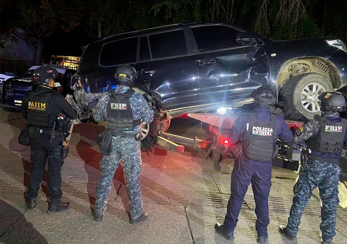 Cruzan policías de Chiapas a Guatemala y rematan a narcos