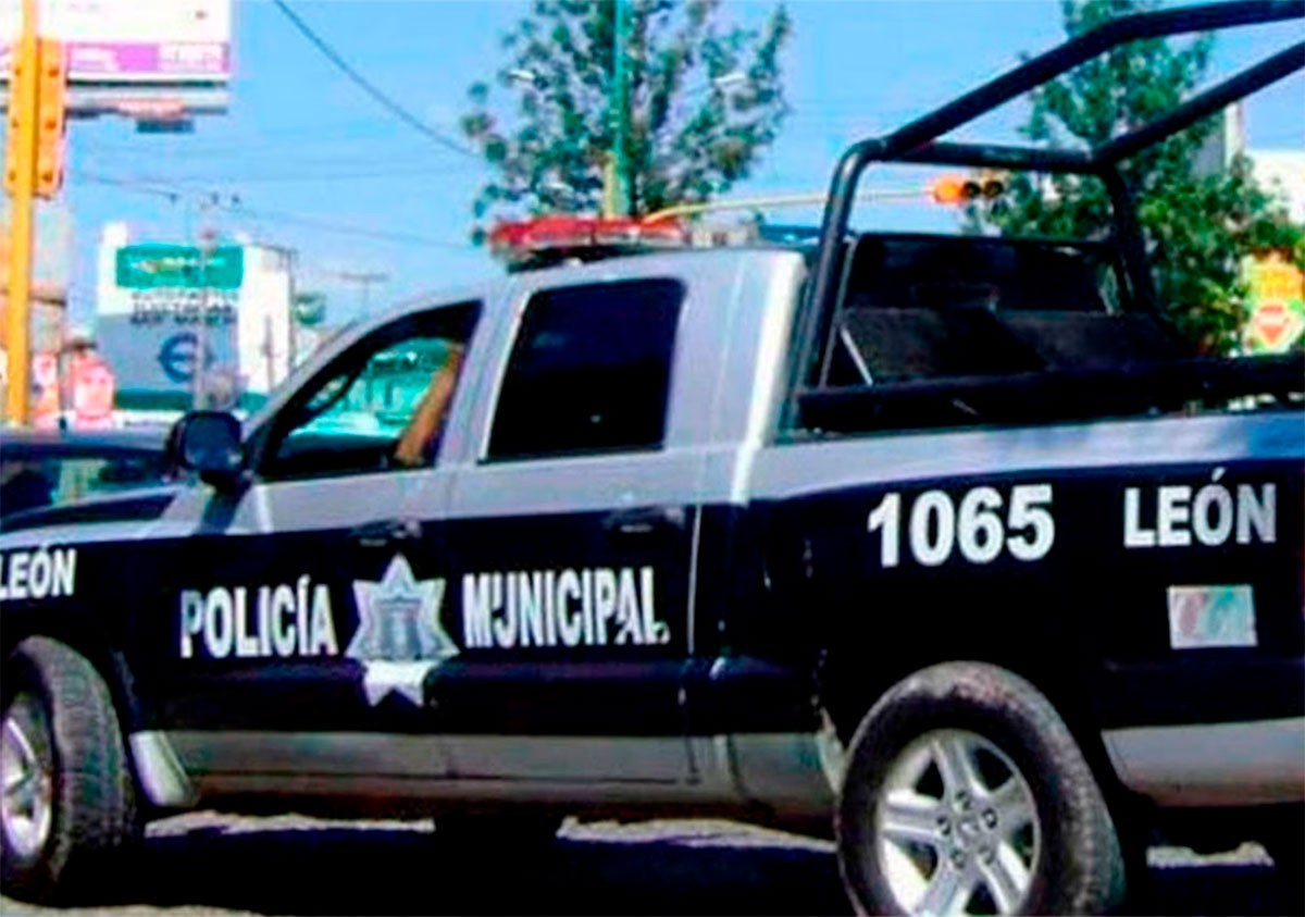 Lo tenían cautivo, escapa y avisa a la policía; detienen a 2 sujetos con una motosierra