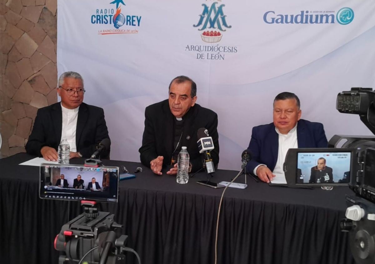 Crimen organizado mantiene esclavos a los jóvenes, dice Arzobispo de León