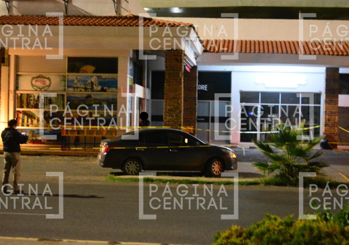 VIDEO Iban en auto igual al suyo: Sicarios interceptan a conductor y lo matan a balazos