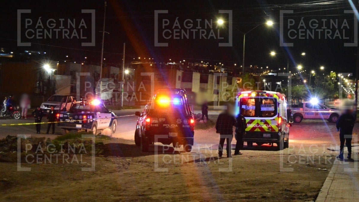 Vecinos dormían y los balazos los despertaron, al salir de casa vieron a un joven herido