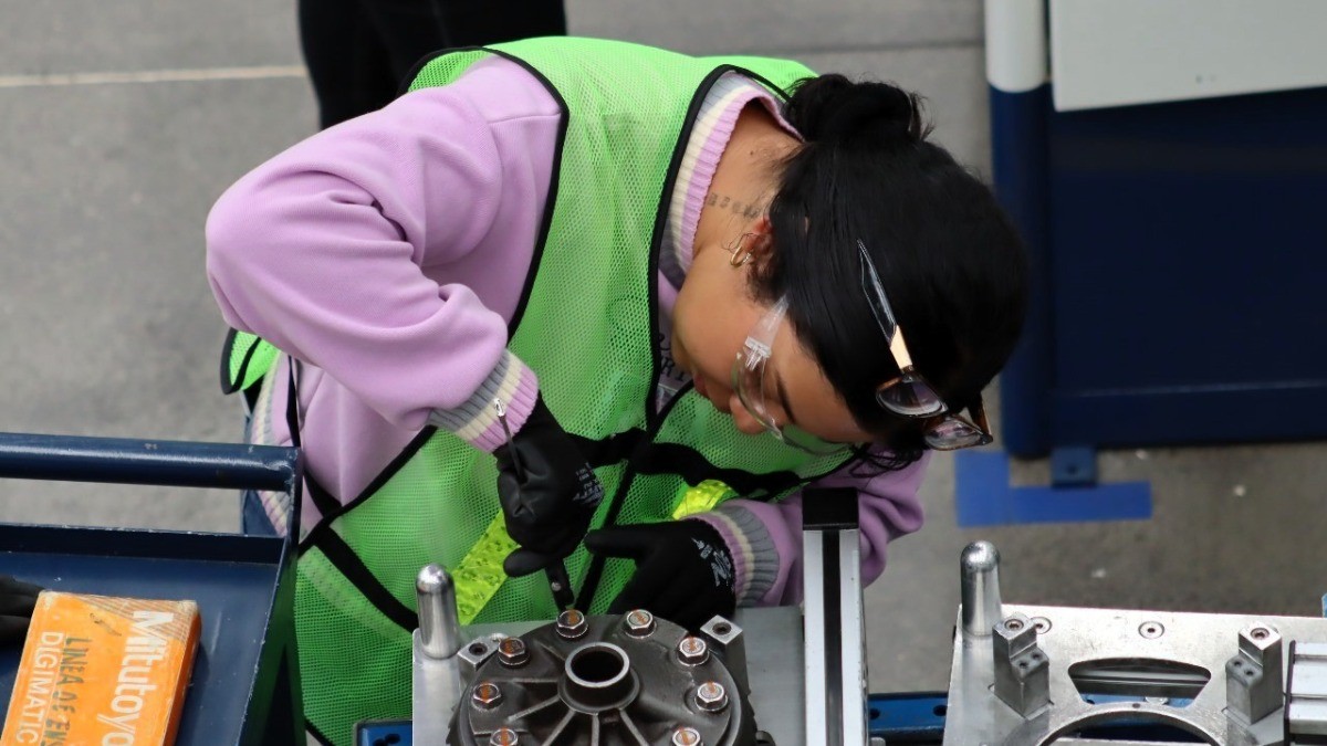 Estas enfermedades podrías contraer si estás parado durante toda la jornada laboral