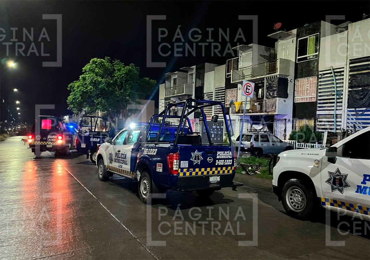 Todo comenzó con una discusión entre vecinos, pero uno sacó un arma, disparó y escapó