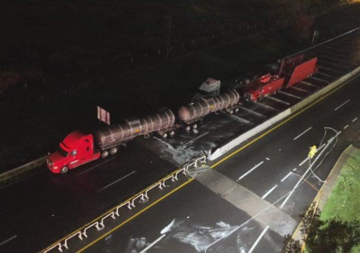 ¡Alerta! Derrame de combustible en la León-Aguascalientes provoca cierre de carretera