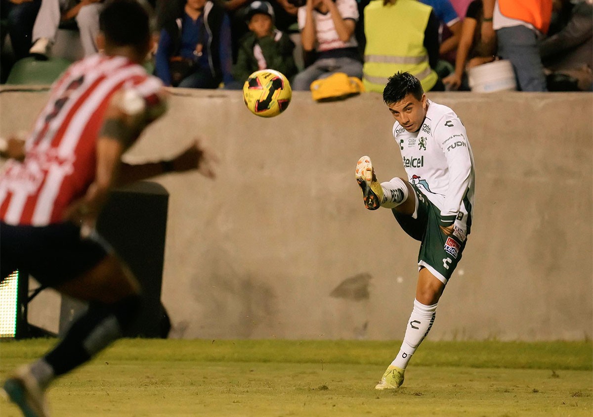 ¡No pudo! León pierde ante Chivas en final de Copa Morelos
