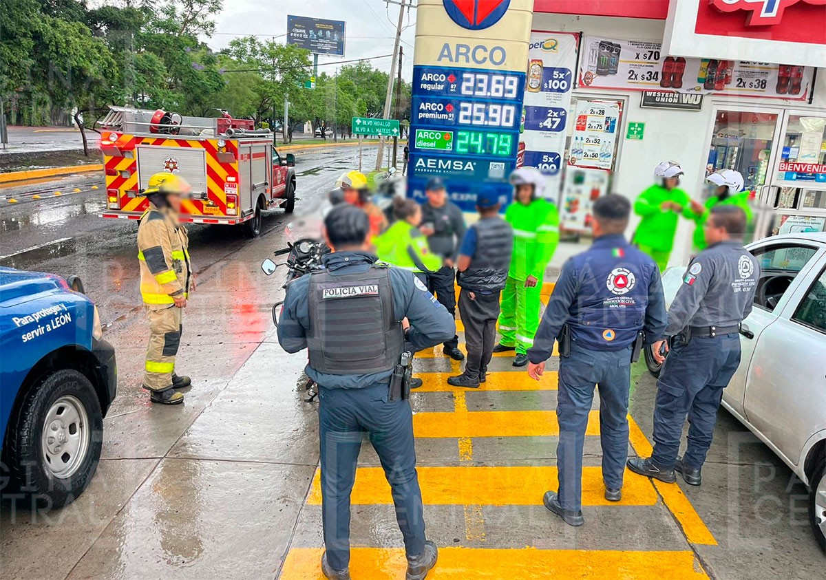 Registran movilización en el Malecón del Río por joven que iba a caer de puente