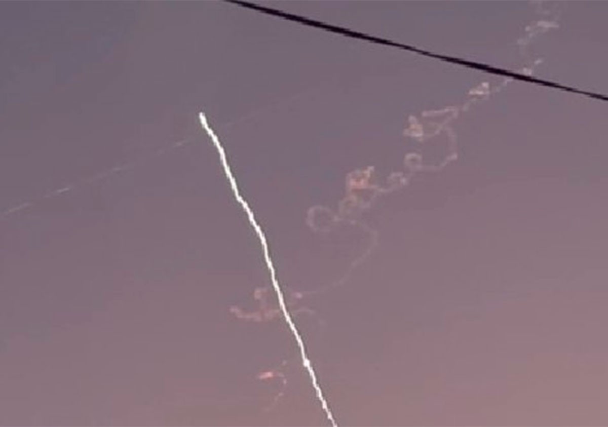 Pese a reporte de alto al fuego, Irán lanza misiles a Israel