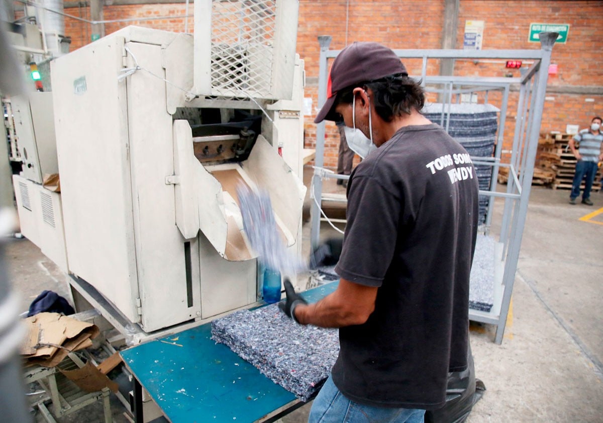 Piden excluir a comercios de la reducción de jornada laboral