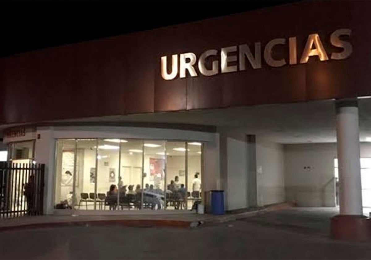 La vio hablando con su esposo y terminó agrediéndola en plena calle con un cuchillo