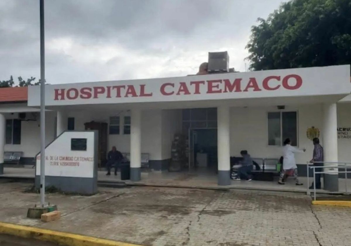 Se cortó el cuello: Niña partía mango y muere al clavarse cuchillo por accidente 