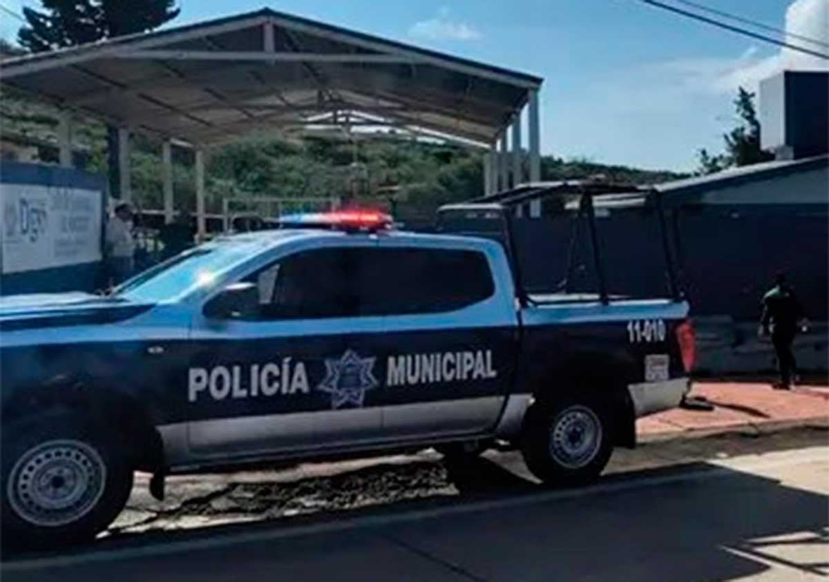 Balacera interrumpe ceremonia de fin de cursos en primaria; dos personas murieron