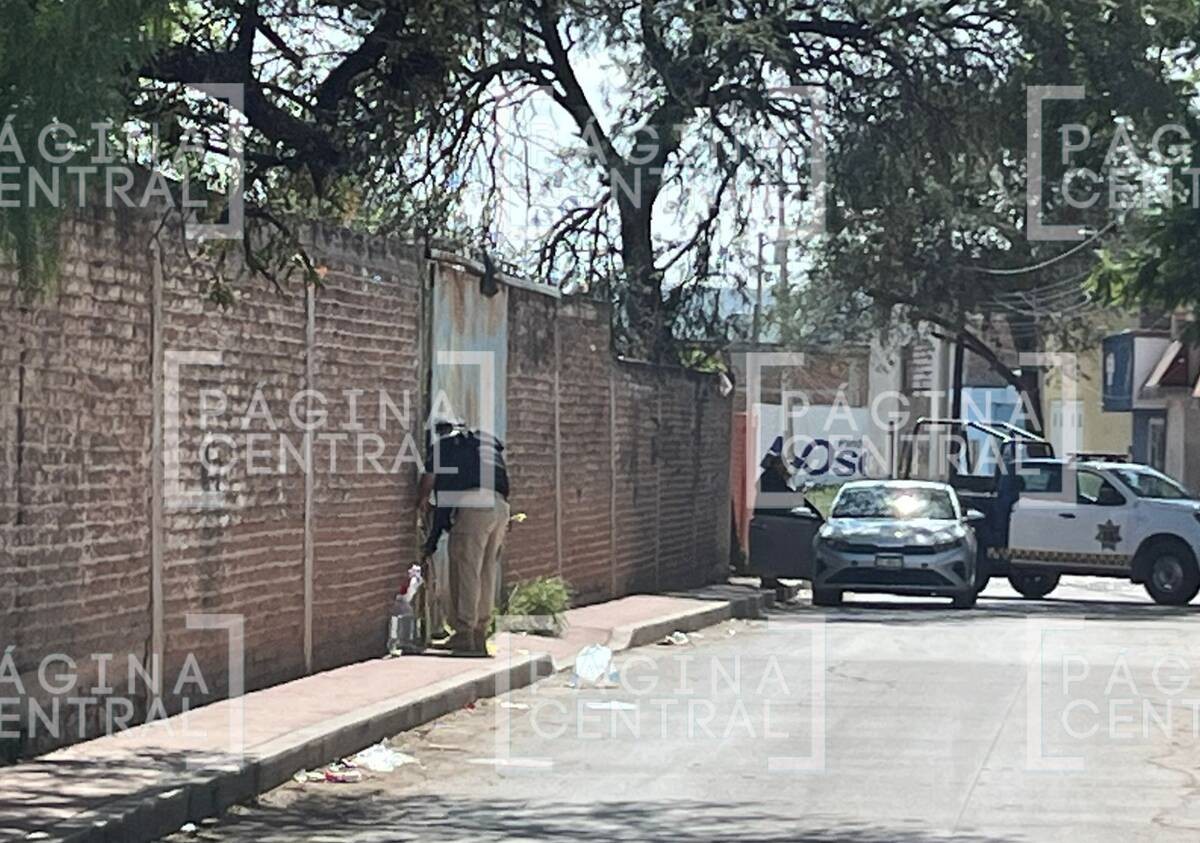 Agentes iban tras investigación y encontraron un cuerpo enterrado en esta colonia
