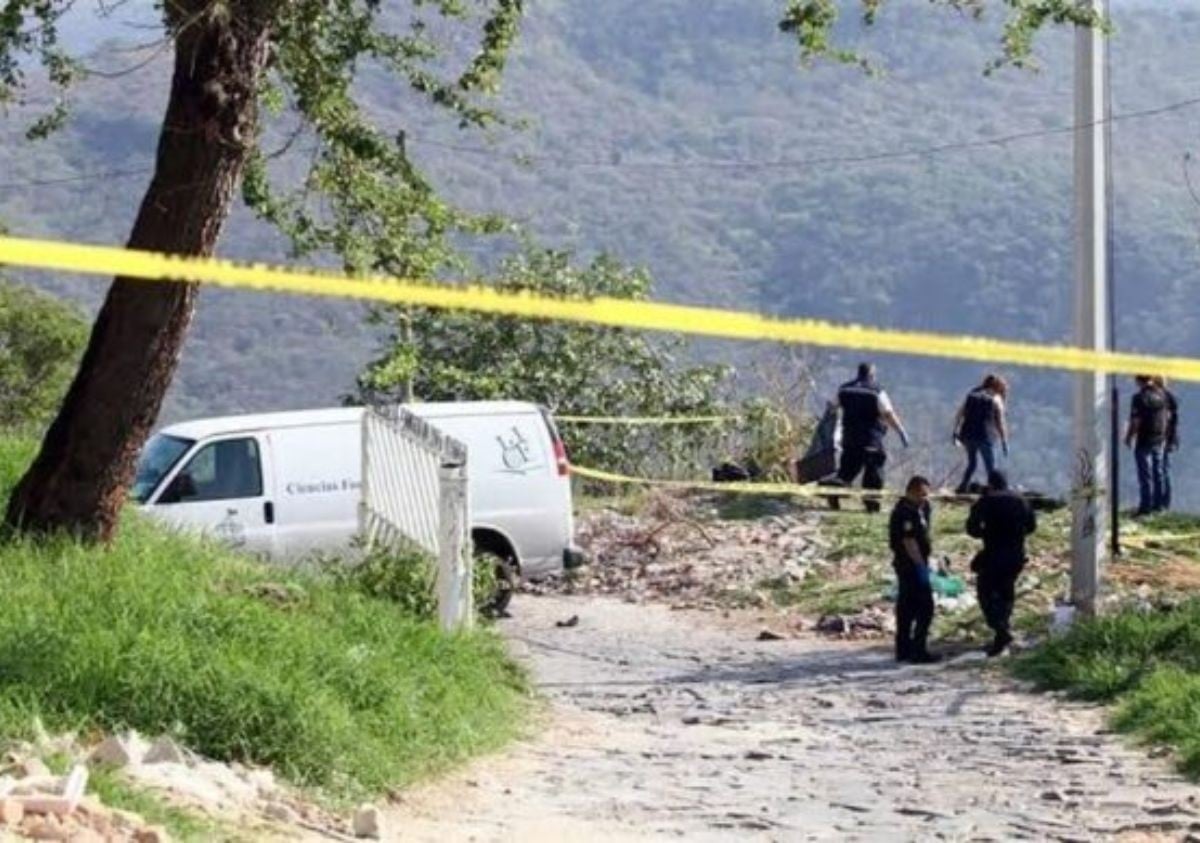 Niño sobrevive, pero ve cómo matan a su familia, incluido su hermanito, y los abandonan