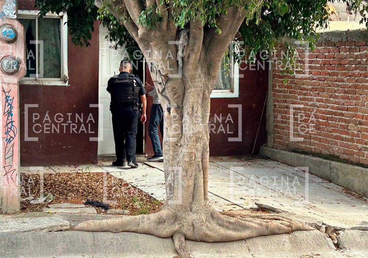 Tenían una semana sin ver a su vecino y lo encuentran muerto en la sala de su casa