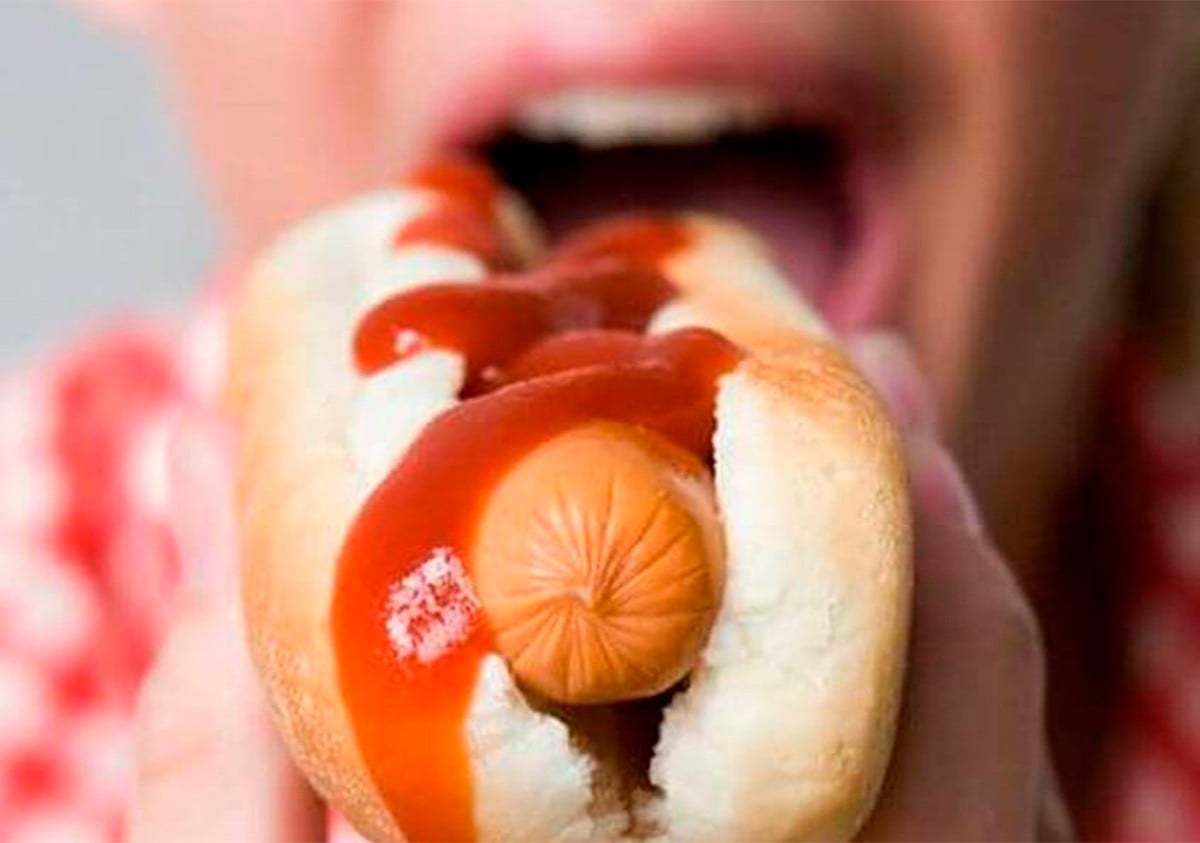 Abuelita muere en un supermercado tras comerse una salchicha