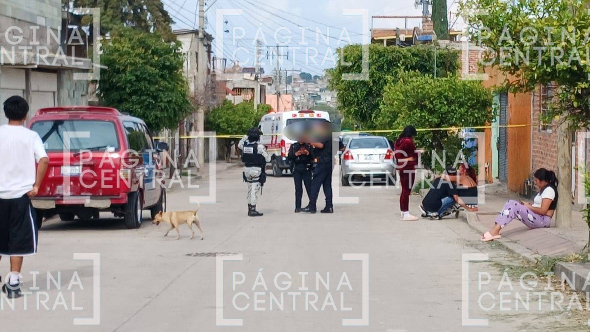 Hombres armados preguntan en taller de pespunte si venden droga y matan a un hombre