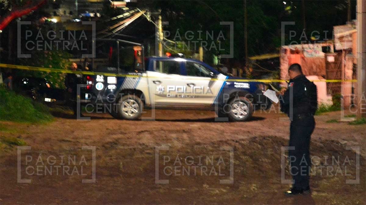 Irrumpen en una casa y asesinan a una persona, el atacante viajaba en una motocicleta