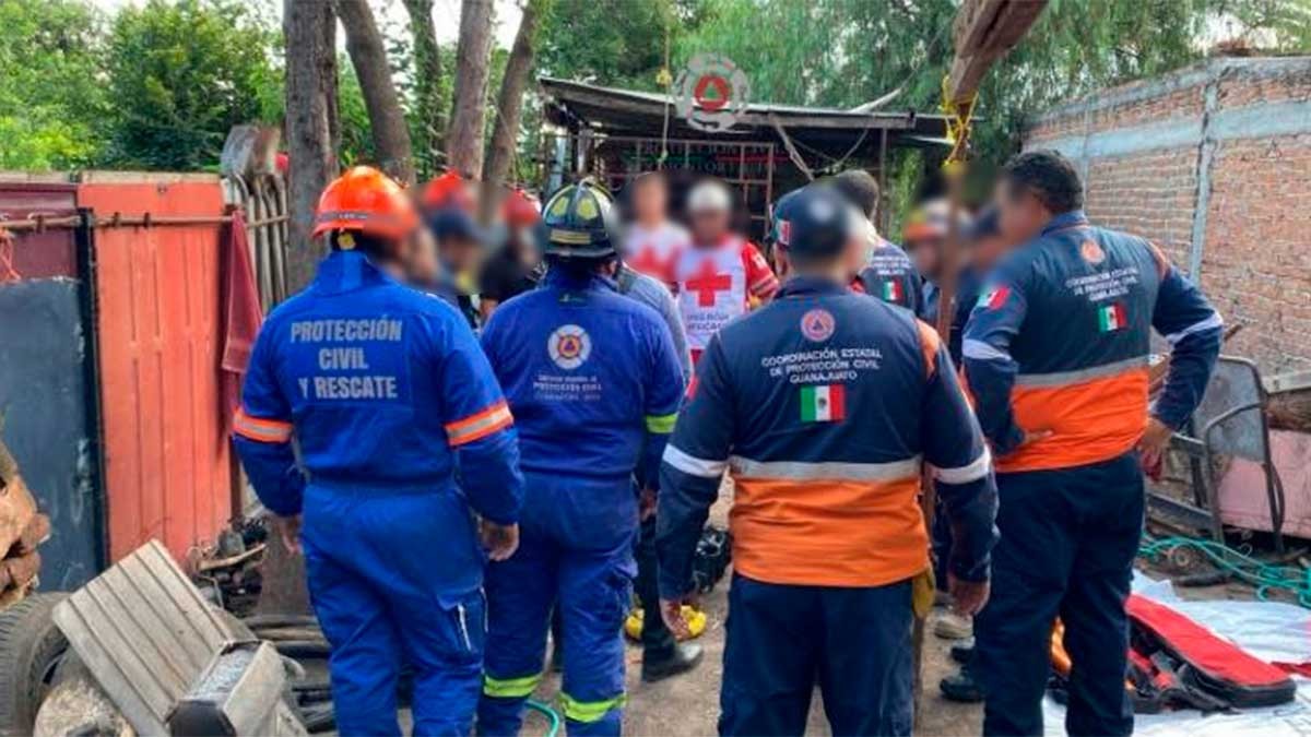 Niño muere al caer a un pozo; cuerpos de emergencia trabajan para recuperar el cuerpo