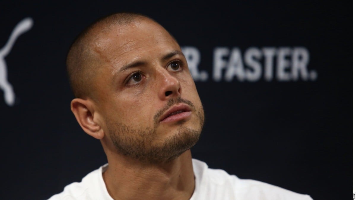 No fue mi intención limitar, herir ni dividir: Chicharito