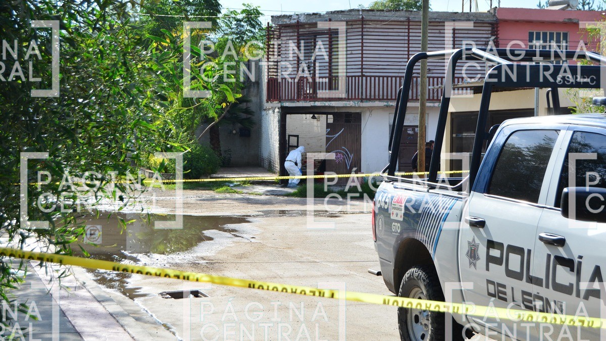 Teresa limpiaba la casa que acababa de rentar cuando motosicarios le disparan a matar