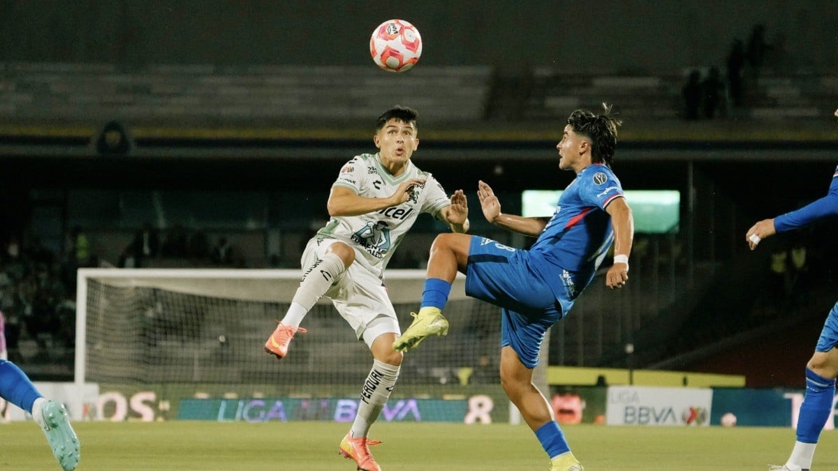 ¡Sin piedad! Cruz Azul destroza 4-1 a La Fiera