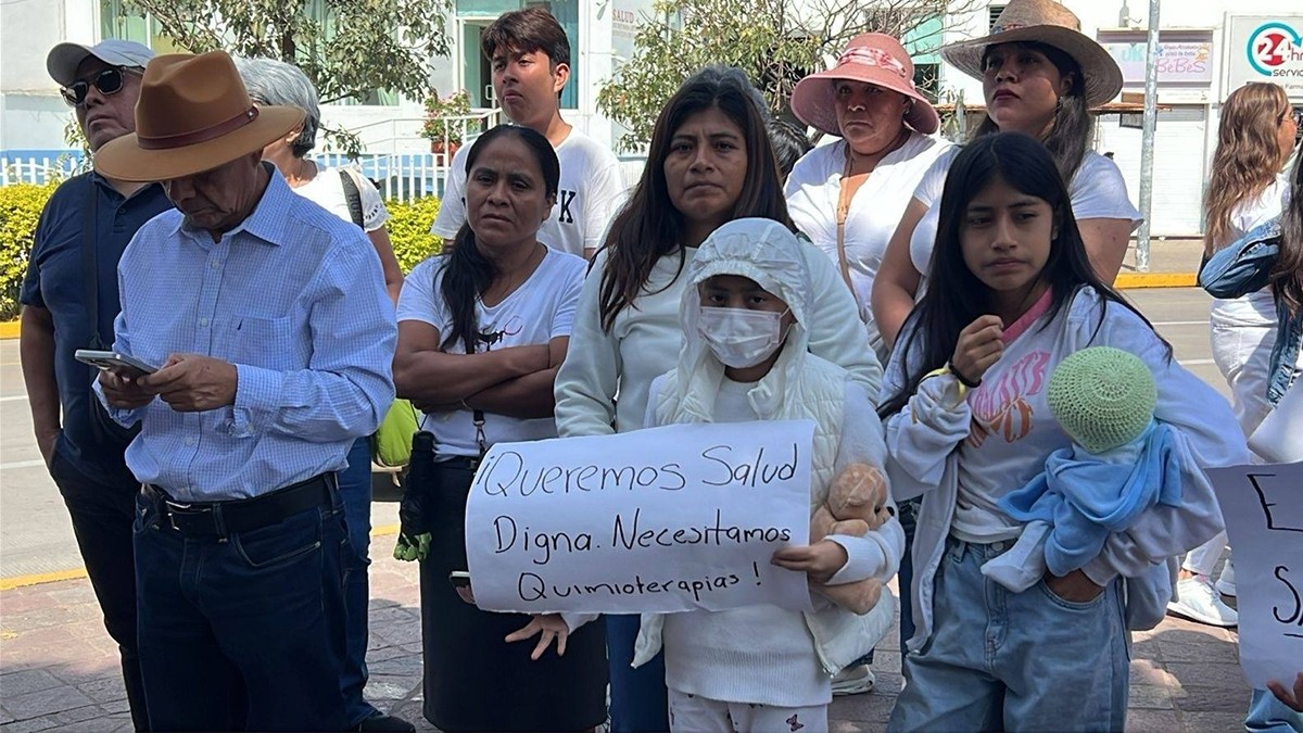 Claman en Oaxaca y Guanajuato: ¡Queremos medicinas!