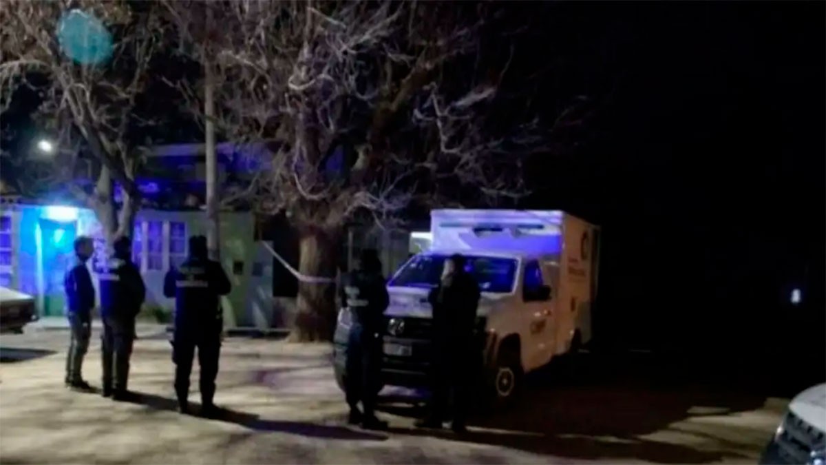 Hombre llega a casa tras trabajar y encuentra a su hijo muerto; la mamá sería la culpable