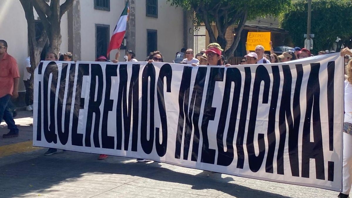 VIDEOS Familias de pacientes con cáncer exigen abasto de medicamentos en León
