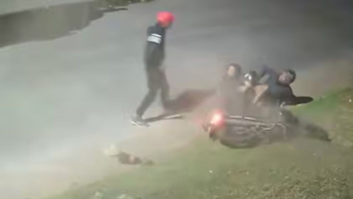 VIDEO Con un disparo: Policía mata a hombre que intentó robarle cuando viajaba con su hija