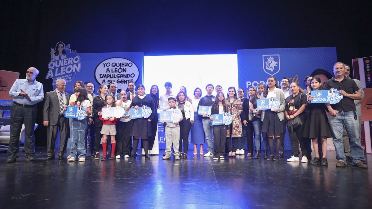 Entrega Ale Gutiérrez becas Lee-ÓN, ¿de cuánto es el apoyo?