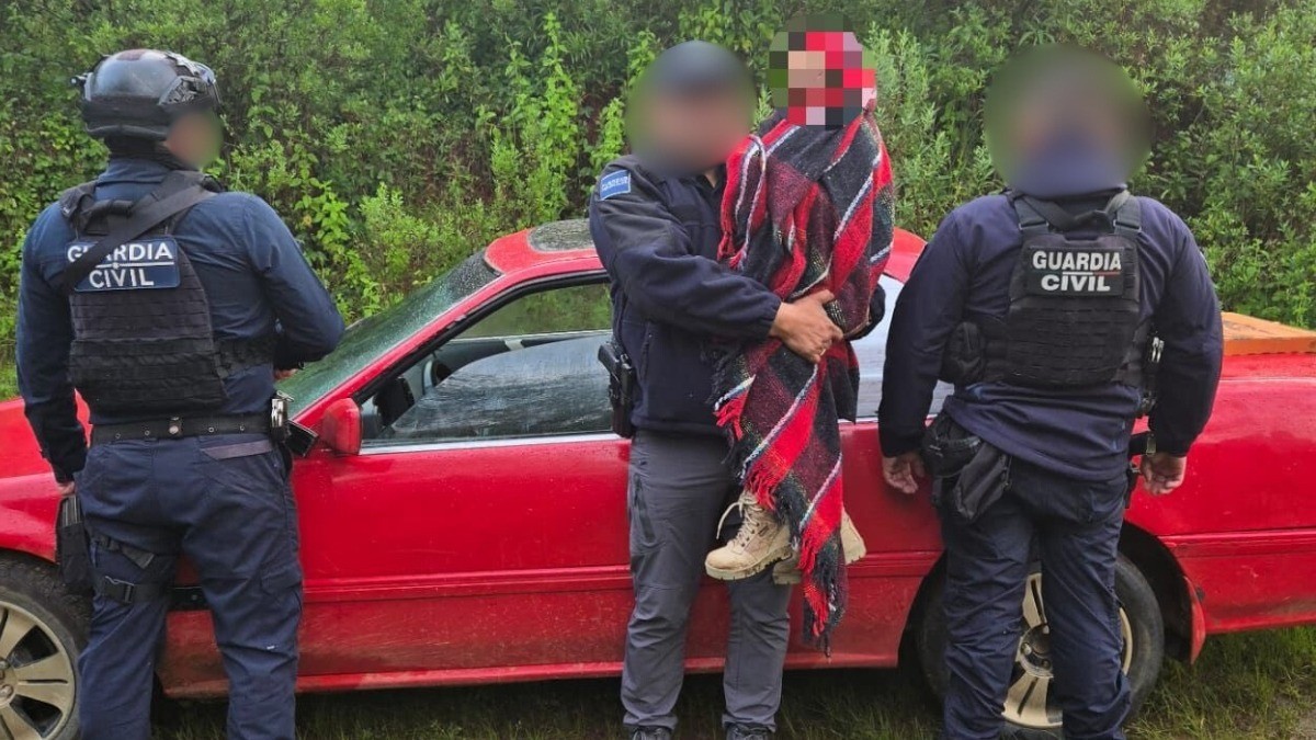 Secuestradores le arrebatan hijo a su mamá y se lo llevan en camioneta, así lo encontraron