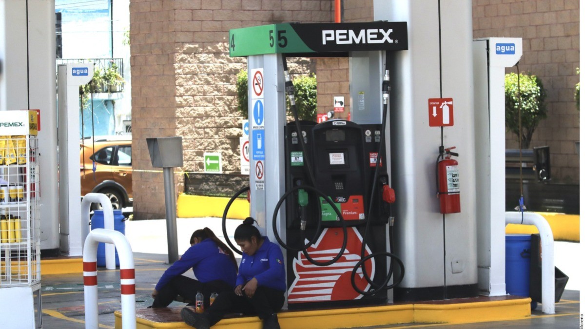 Acusan gasolineros extorsión 'oficial'